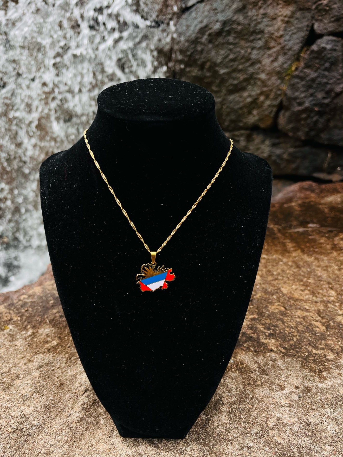 Antigua Map Chain